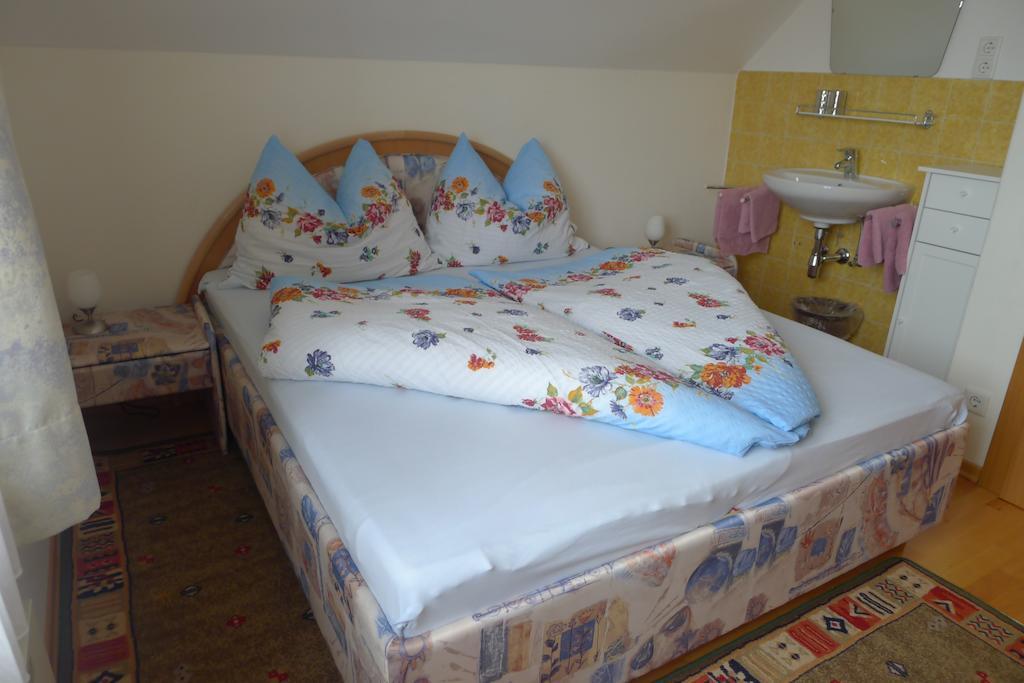 Ferienwohnung Kusternik Velden am Wörthersee Kamer foto